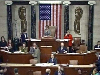 Палата представителей конгресса США на заседании в четверг вечером проголосовала за новый бюджетный законопроект о финансировании американских войск в Ираке и Афганистане, согласно которому выделение ассигнований должно проводиться в два этапа