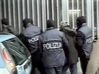 В Неаполе по подозрению в связях с мафией арестованы 100 человек