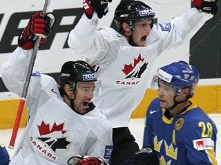 Канадцы без особых хлопот обыграли сборную Швеции
