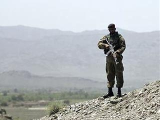 Пакистанский офицер застрелил в понедельник двух американских солдат во время конфликта, в который вылилась встреча военных двух стран-союзниц на границе Пакистана с Афганистаном