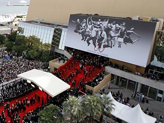 Картиной известного китайского режиссера Вонг Карвая "Мои черничные ночи" открылся юбилейный 60-й Каннский кинофестиваль