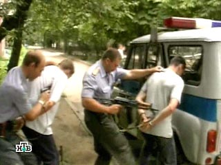 Сотрудники уголовного розыска ОВД по Железнодорожному городскому округу Рязани задержали троих молодых людей, которые подозреваются в совершении нескольких убийств в областном центре.     