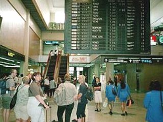 130 российских туристов третьи сутки не могут вылететь на родину из Таиланда