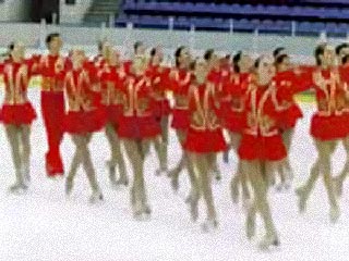 В Москве проходят соревнования по синхронному катанию на коньках