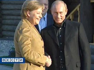 Напряженные диалоги Меркель с Путиным по поводу прав человека и других спорных вопросов на саммите Европы и России на прошлой неделе показывают, как много изменилось, по крайней мере в тоне