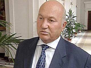 Лужков обещает решить проблемы обманутых дольщиков жилья к 2009 году