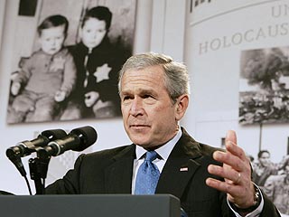 Президент США Джордж Буш намерен ввести новые санкции против Судана, накануне очередного обсуждения положения в Дарфуре в Совете безопасности ООН