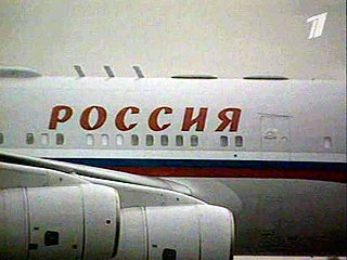 В аэропорту "Шереметьево" совершил аварийную посадку самолет, выполнявший рейс Москва - Санкт-Петербург, пострадавших нет
