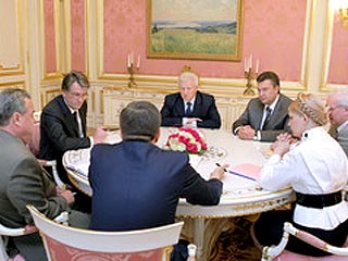 Президент Украины Ющенко проводит встречу с Морозом, Азаровым и Тимошенко
