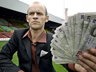 Зарплата футболистов английской премьер-лиги достигла двух миллиардов долларов