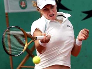 Россиянка Светлана Кузнецова вышла в четвертьфинал в одиночном женском разряде Открытого чемпионата Франции по теннису (Roland Garros), который проходит в эти дни на грунтовых кортах Парижа