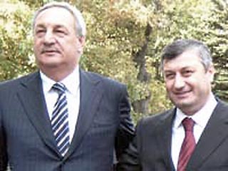 Лидеры Абхазии и Южной Осетии - Сергей Багапш и Эдуард Кокойты - считают, что эти непризнанные республики имеют не меньше оснований ставить вопрос о своем самоопределении, чем Косово