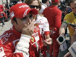 Бразильский пилот "Феррари" Фелипе Масса надеется, что его команда в Канаде будет достаточно конкурентоспособна, чтобы претендовать на победу в субботней квалификации "Формулы-1"