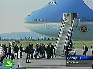 Президент США Джордж Буш завершает свое европейское турне в Болгарии, где, как ожидается, будет обсуждать американские планы размещения элементов системы противоракетной обороны (ПРО) в Восточной Европе