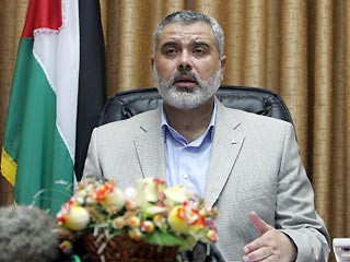 Палестинское правительство продолжит работу, несмотря на решение главы ПНА Махмуда Аббаса о его роспуске, объявил премьер-министр, один из лидеров движения "Хамас" Исмаил Хания