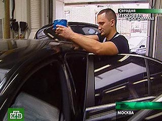 Руководители фракции "Единая Россия" публично сняли "мигалки" со своих служебных автомобилей и пообещали избирателям, что больше не будут пользоваться ими