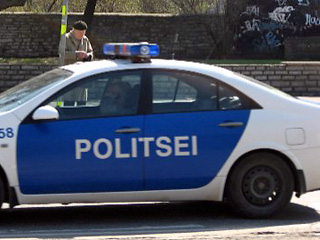 Полиция Эстонии в пятницу отпустила 17-летнего молодого человека, задержанного накануне за участие в избиении в Таллине гражданина РФ Дмитрия Ганина, скончавшегося позднее в больнице