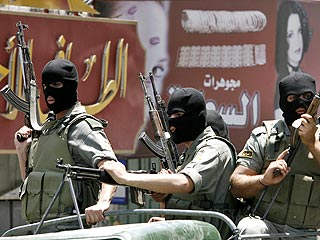 Около сотни силовиков движения "Фатх" на шхуне и с оружием бежали в Египет