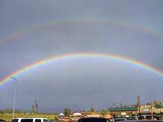 В Приморья в минувшие выходные было зафиксировано необычное явление - гало в виде двойной радуги вокруг солнца