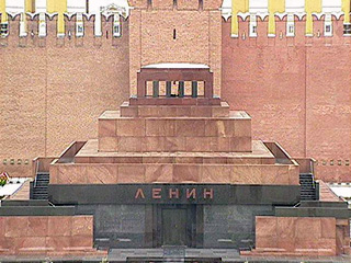 Возобновились разговоры о выносе тела Ленина из Мавзолея и захоронении его на кладбище
