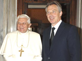 Папа Римский Бенедикт XVI принял сегодня премьер-министра Великобритании Тони Блэра