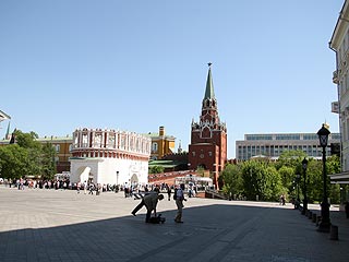К 2010 году у Музеев Московского Кремля появятся новые здания на улицах Волхонка и Манежная