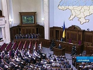 Фракция Партии регионов не будет голосовать за включение в повестку дня пленарного заседания Верховной Рады в среду законопроекта о внесении изменений в Конституцию Украины