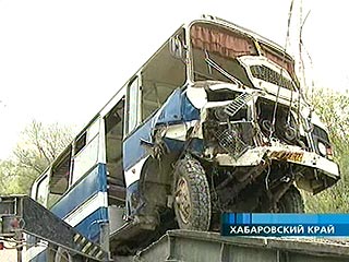 В районе поселка Красицкого пассажирский автобус, следовавший по маршруту Вяземский - Капитоновка, съехал в кювет