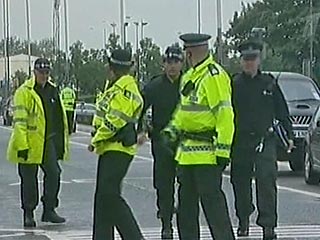 Британская полиция в поисках террористов проводит обыски в домах близ Глазго