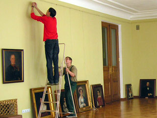 Выставка бытовых портретов открывается в Ярославле