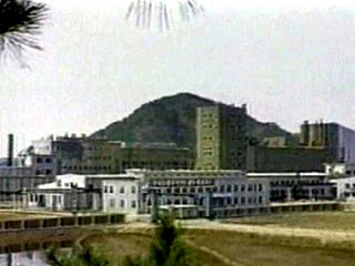 Северная Корея согласилась на сотрудничество с Международным агентством по ядерной энергии (МАГАТЭ) в осуществлении закрытия своего ядерного реактора в Йонбене, однако пока не определилась с датой, сообщил дипломатический источник