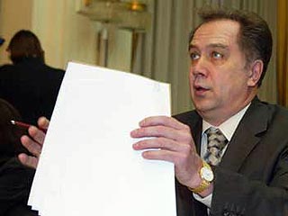 Министр культуры и массовых коммуникаций РФ Александр Соколов высказался за использование буквы "ё" в письменной речи