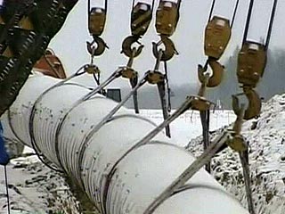 Новая труба будет способна пропускать не менее 30 млрд куб. м газа в год из Туркмении через Казахстан в Россию и далее в Европу