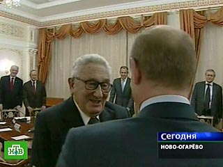 Путин принял Примакова и Киссинджера: американцы уезжают с "очень теплым чувством"