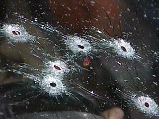 Неизвестные обстреляли в дагестанском Хасавюрте милицейский УАЗ с сотрудниками городского управления внутренних дел