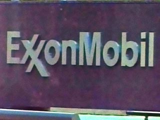 ExxonMobil преодолела отметку в 500 млрд долларов капитализации в середине июля, когда августовский фьючерс на Brent вырос до 77,57 долларов за баррель, что на доллар с небольшим меньше максимального уровня августа 2006 года