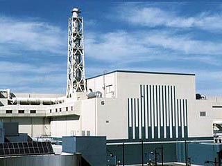 Около двух тысяч литров радиоактивной воды вытекло из резервуара японской АЭС "Касивадзаки-Карива"