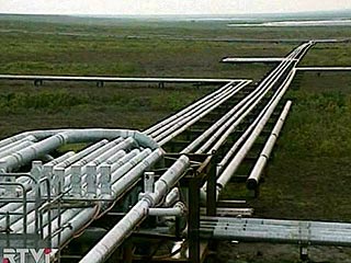 Министр иностранных дел Исламской Республики Иран Манучер Мотакки объявил в Ереване, что Иран и Армения стороны пришли к соглашению о прокладке 200-километрового нефтепровода