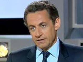 Целью визита, как заявил накануне сам Саркози, является "помочь Ливии вернуться в мировое сообщество",