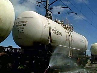 Железнодорожный состав из цистерн, содержащих желтый фосфор и потерпевший крушение во Львовской области 16 июля, направлен в Казахстан по секретному маршруту