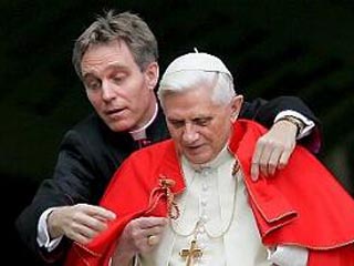 Ближайший сотрудник Папы Георг Генсвайн надеется на встречу между Бенедиктом XVI и Алексием II
