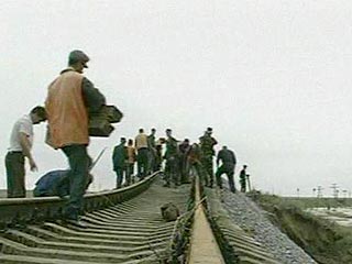 В Чечне неизвестные подорвали ремонтный поезд