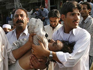 Новые столкновения возле красной мечети в Пакистане: 12 убитых, 40 раненых