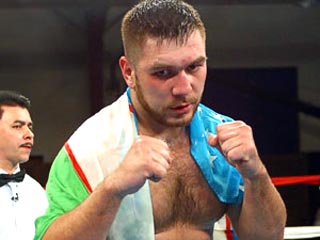 Чемпион WBA в супертяжелом весе Руслан Чагаев был вынужден отказаться от назначенного на 13 октября объединительного поединка против чемпиона WBO в этом весе Султана Ибрагимова из-за болезни