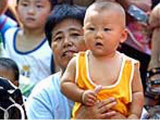 Китай отказывается от одиозных лозунгов в деле контроля над рождаемостью