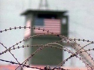 Великобритания официально потребовала во вторник от Соединенных Штатов освобождения из тюрьмы в Гуантанамо на Кубе пятерых человек
