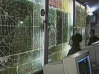 Минобороны Грузии вечером в среду распространило по национальным телеканалам показания радиолокационного радара, зафиксировавшего полет 6 августа двух самолетов-нарушителей грузинской воздушной границы