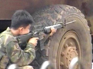 На Филиппинах продолжаются столкновения между правительственными войсками и боевиками террористической организации "Абу-Сайяф".