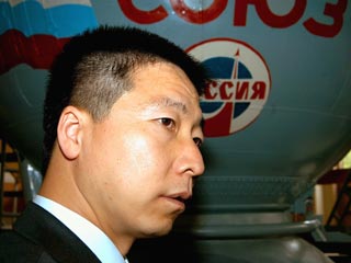 Ян Линэй, первый космонавт Китая, был на грани смерти во время возвращения на Землю в 2003 году
