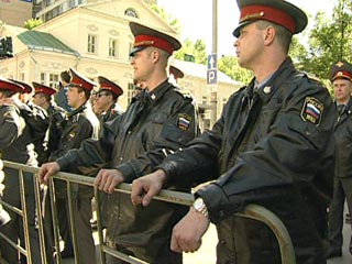 Сотрудники московской милиции переводятся на усиленный режим несения службы
